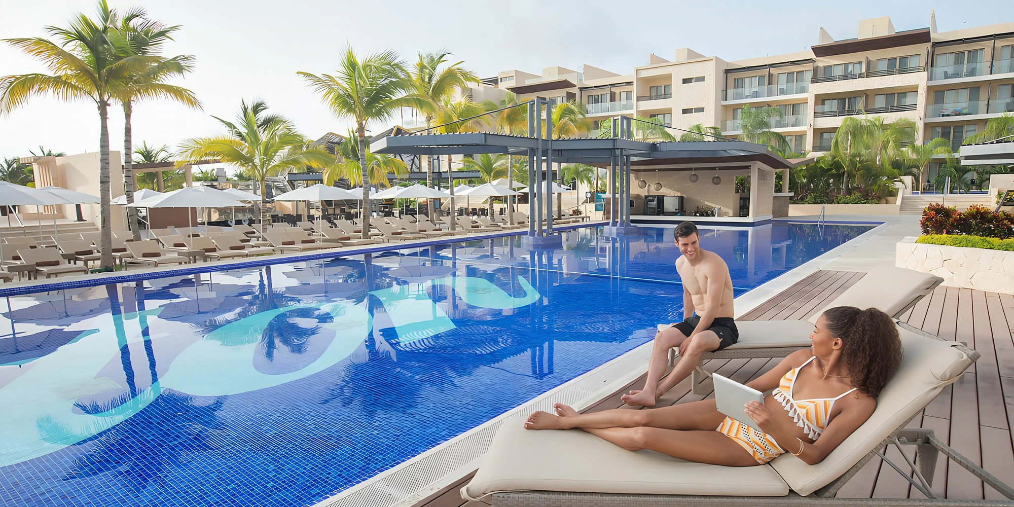 Royalton Riviera Cancun Pool 2000X1000